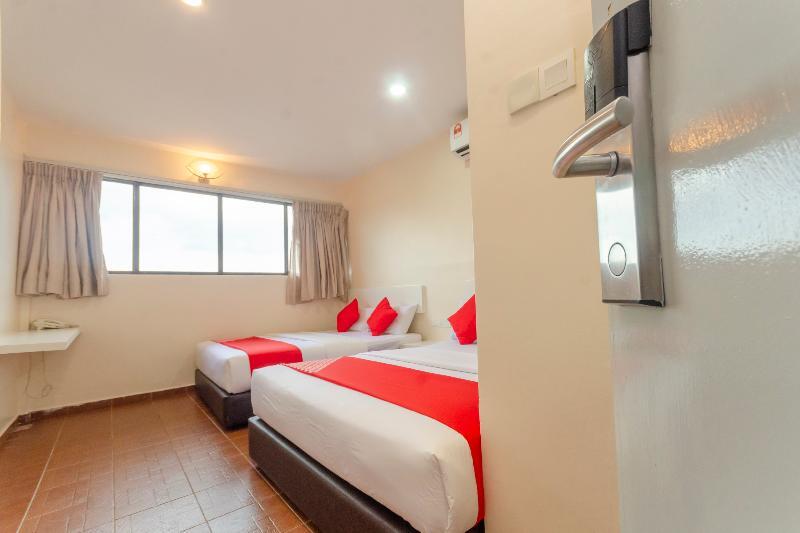 Oyo 1010 Skudai Hotel Exterior foto